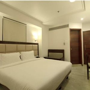 Flagship 83490 Hotel Bently Palace